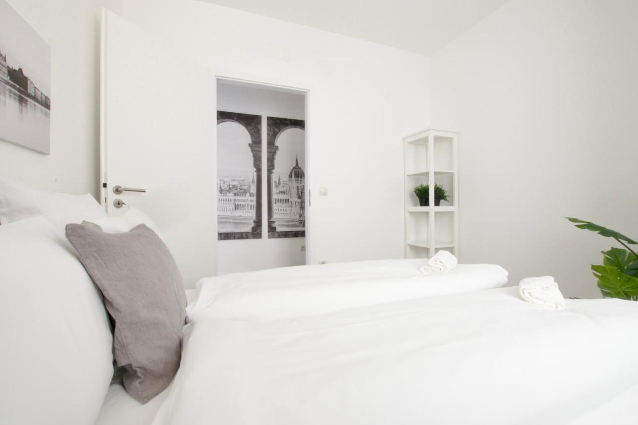 Penthouse Apartment By Hi5 -At The Top Of Budapest Exterior photo