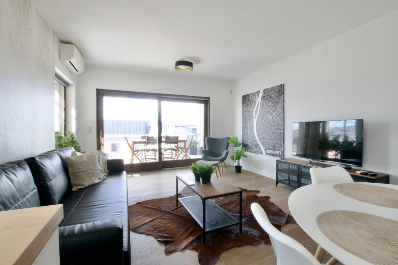 Penthouse Apartment By Hi5 -At The Top Of Budapest Exterior photo
